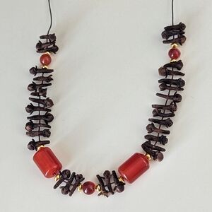 Clove (قرنفل) Talisman Necklace – Carnelian & Gold